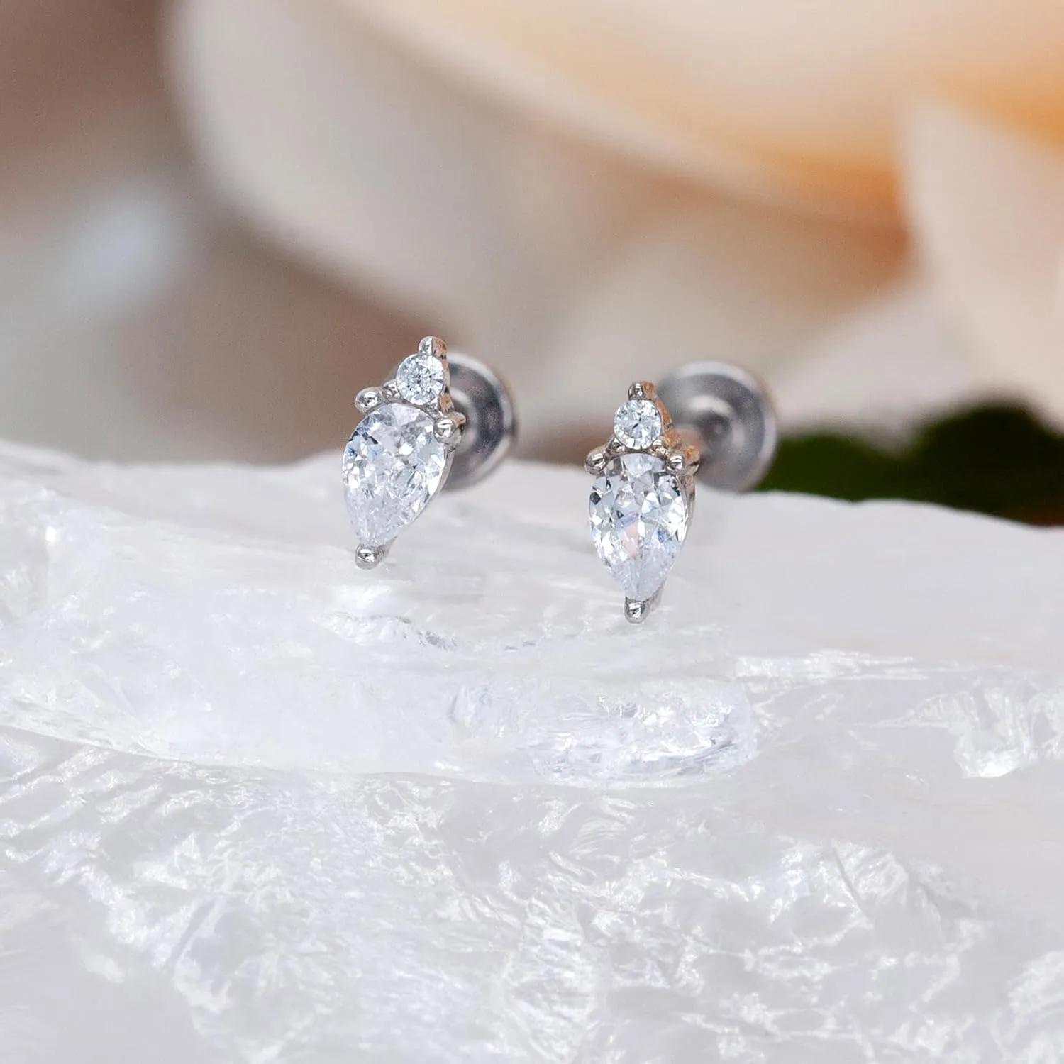 14K Yellow/White Gold Cartilage Earring Stud 1 Pcs, 6mm 8mm 16G Threadless Flat Back Earrings, Push in Tragus Earrings Threadless Labret Stud