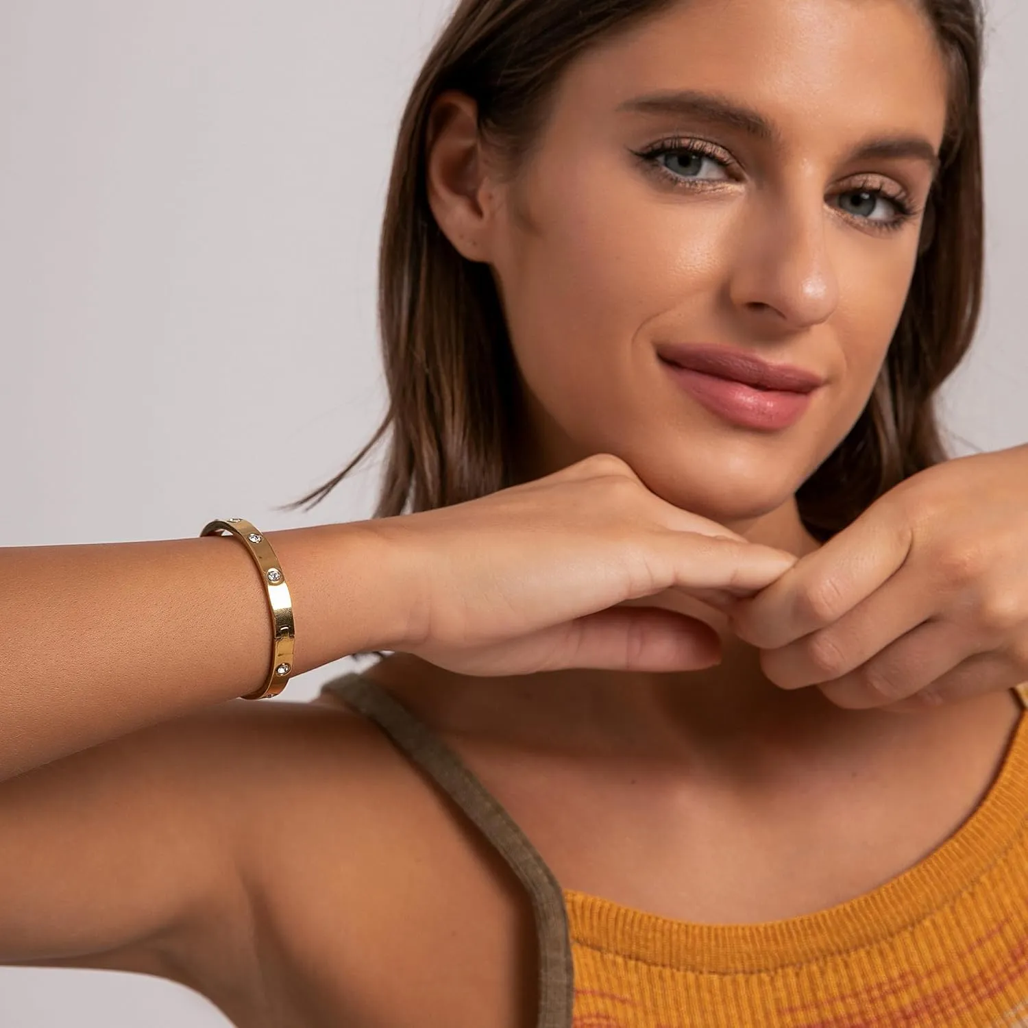 18K Gold Plated Bracelets for Women Love Bangle with Cubic Zirconia Crystal Friendship Bracelets for Women Fashion Simple Jewelry Gifts