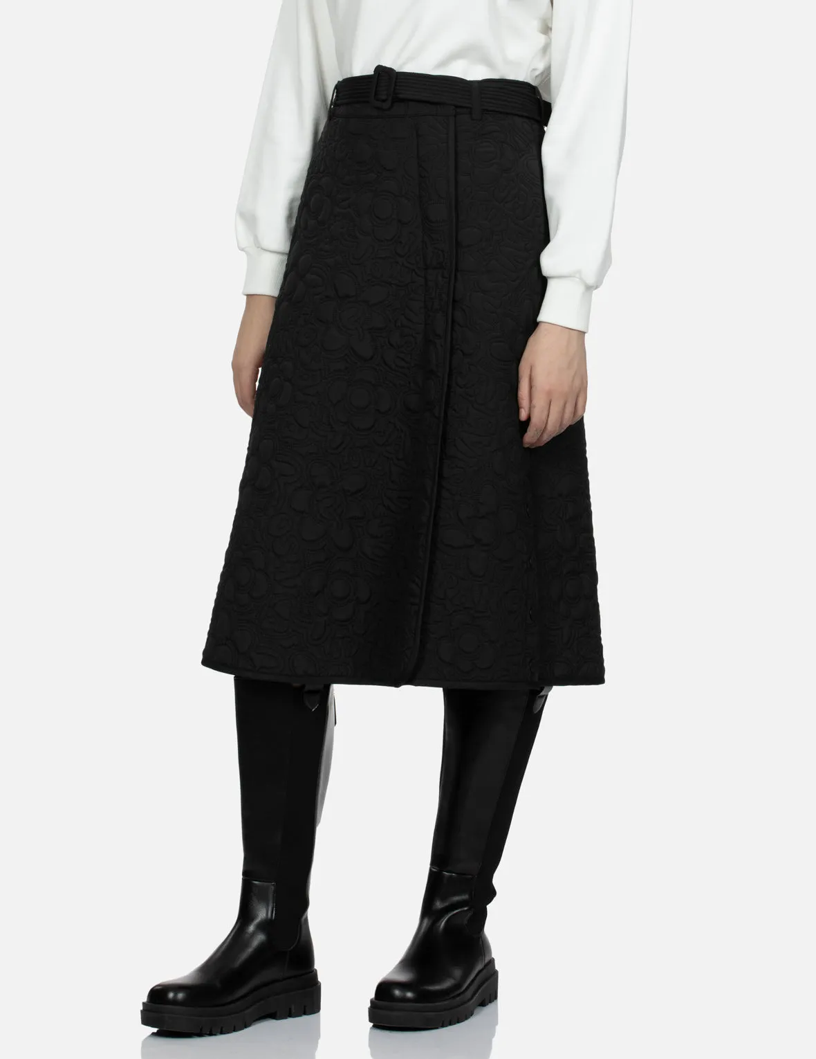Allover Quilted Seagull and Floral Fashion Fit Skirt