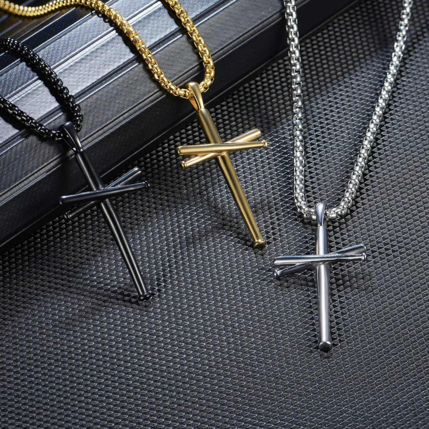 Baseball Cross Pendant Necklace.Baseball Bats Athletes Stainless Steel Crucifix Pendant Chain Necklaces 22" Rope Chain for Teen Boys Men Women Girls