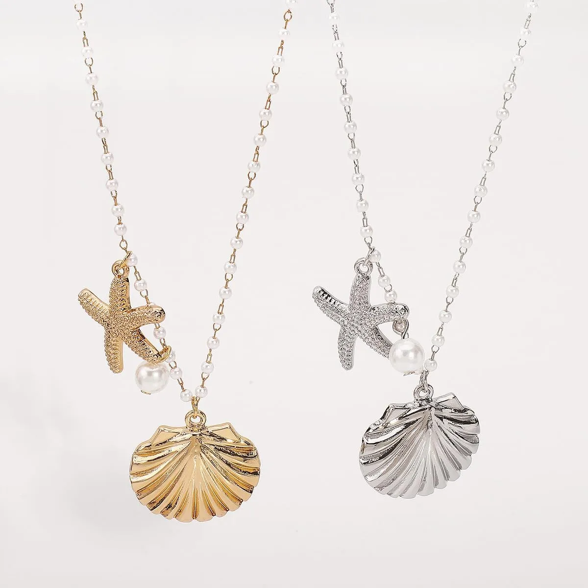 Beach Jewelry for Women Seashell Necklace Gold Starfish Necklace Beach Necklaces for Women Surfer Puka Shell Necklaces for Women Summer Beachy Seashell Jewelry