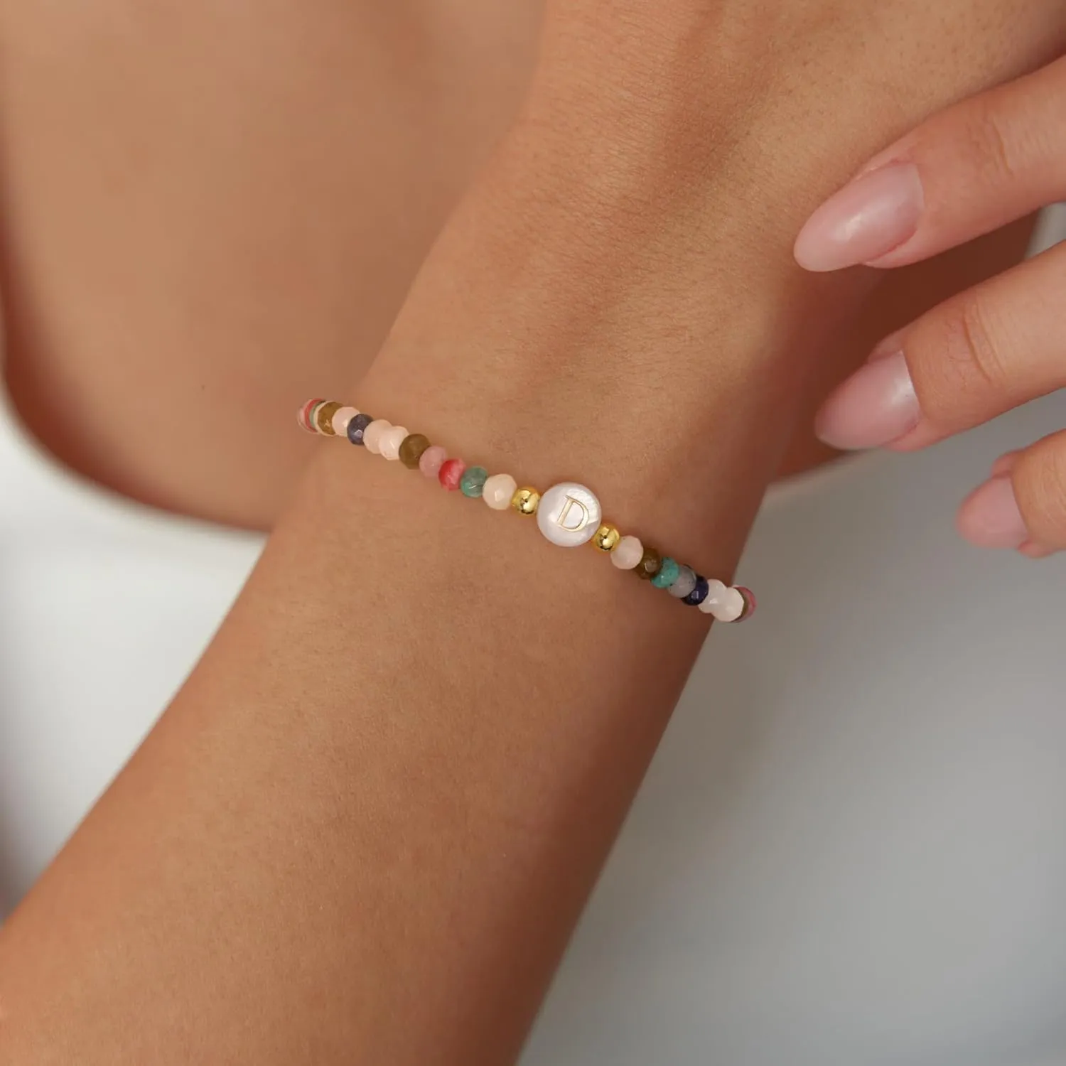 Beaded Initial Bracelet for Girls Beaded Stretch Bracelets Birthday Gift Gold Letter Beaded Bracelet for Women Small Colorful Beaded Bracelets Teen Girl Gifts Trendy Stuff