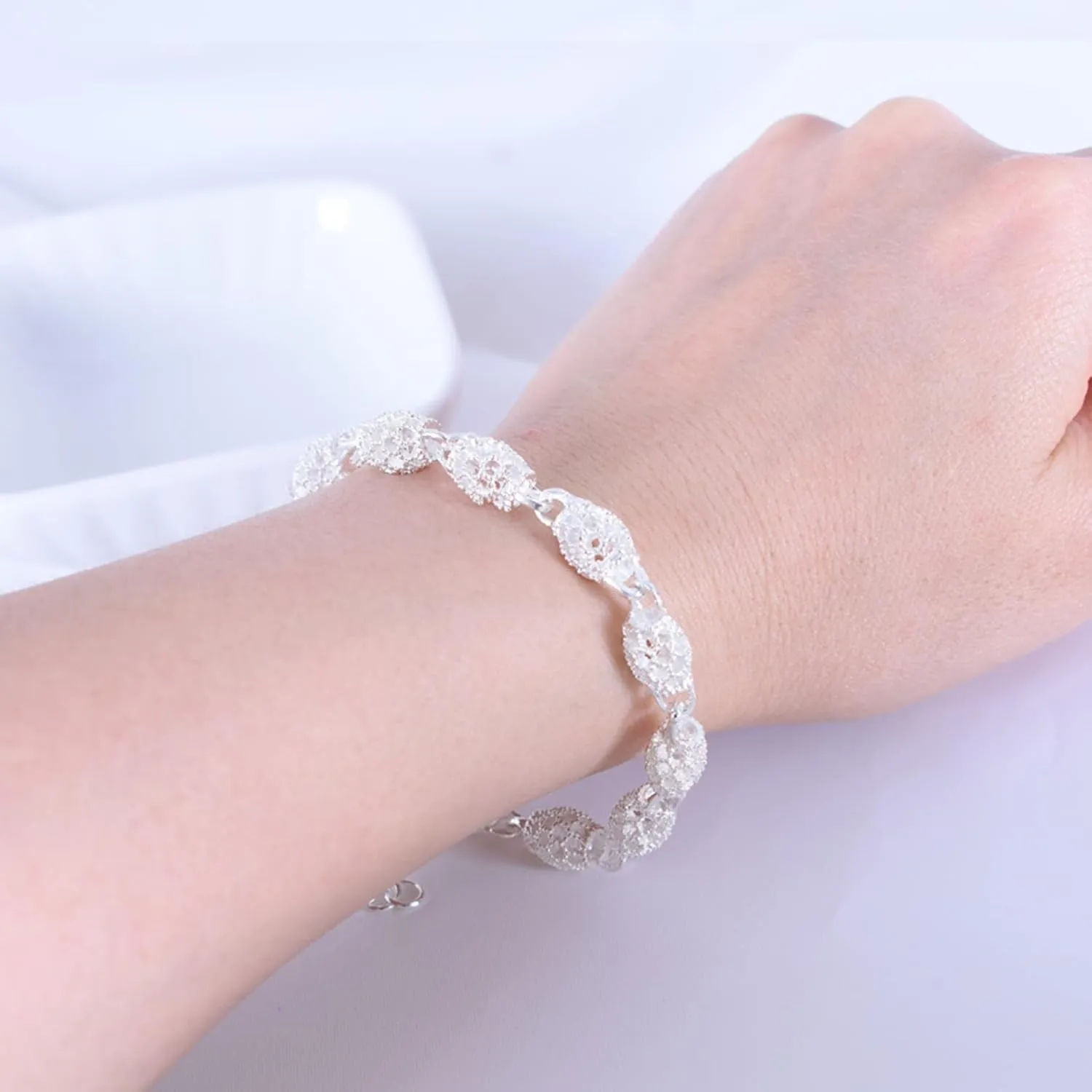 Bracelets 925 Sterling Silver Bracelets Fashion Vintage Couples Hollow Wavy Design, Party Jewelry Bangle
