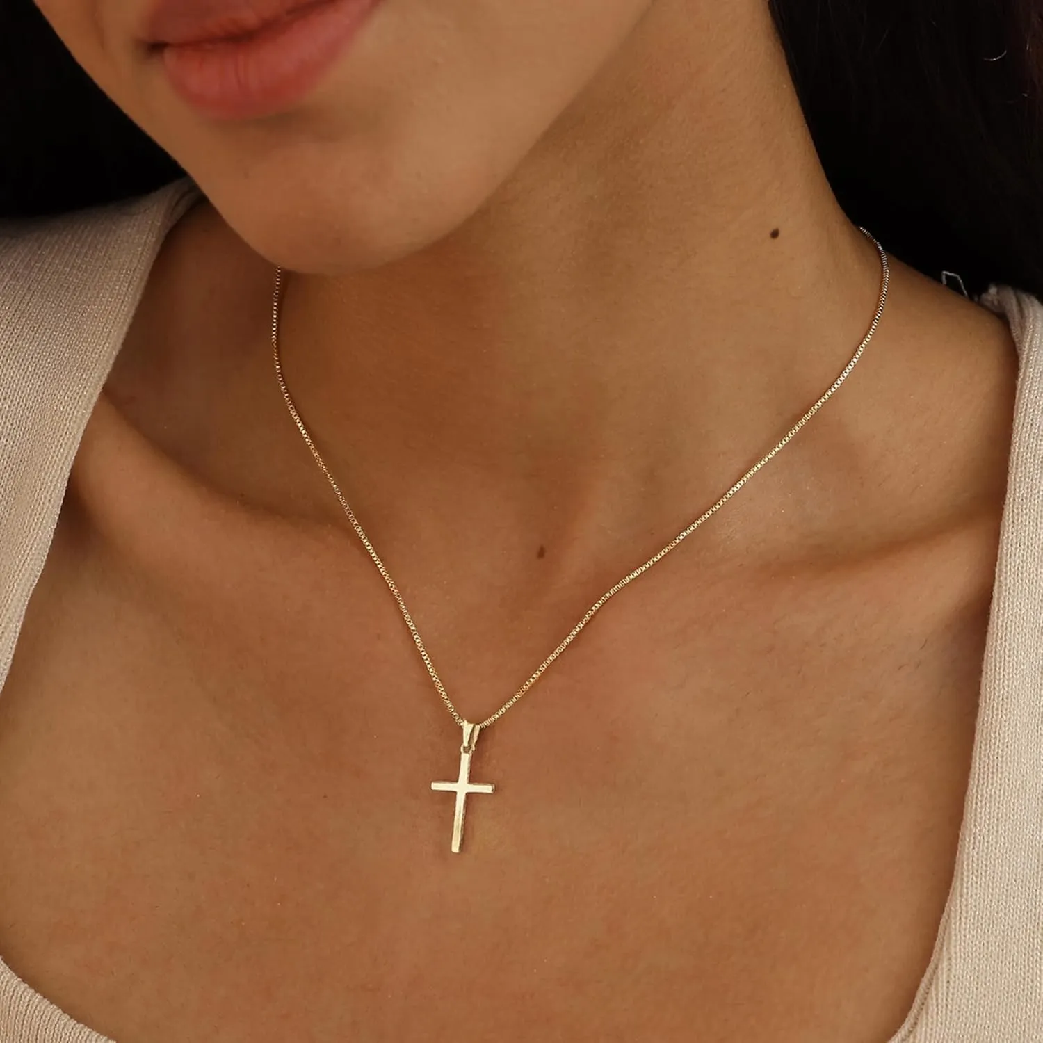 Cross Necklaces for Women, 14k Gold Plated Cross Necklace Cute Cross Peadant Necklace Simple Gold Choker Necklaces for Women Trendy Preppy Gold Jewelry