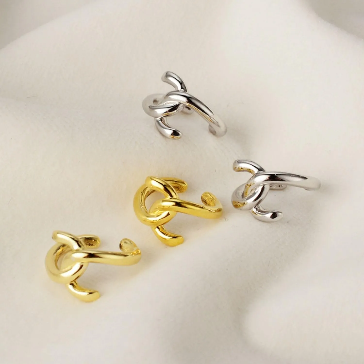 Distorted Sterling Silver Ear Cuff, No Piercing Minimalist Ear Clip, Unique Fake Earrings Simple Ear Cartilage Clip
