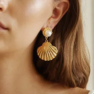 Doubnine Sea Shell Charm Cowrie Earrings Dangle Golden Mermaid Earrings Scallop Beach Retro Chic Women Ocean Jewelry