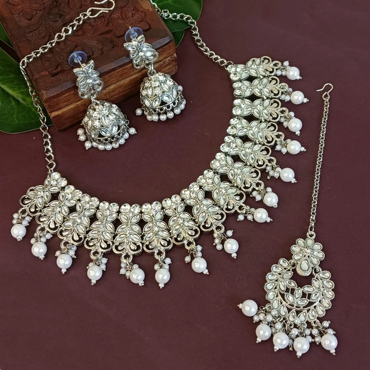 Efulgenz Crystal Choker Indian Jewelry Set Faux Kundan Pearl Crystal Stone Necklace Dangle Earrings Maang Tikka Head Chain Bollywood Wedding Bridal Jewelry for Women
