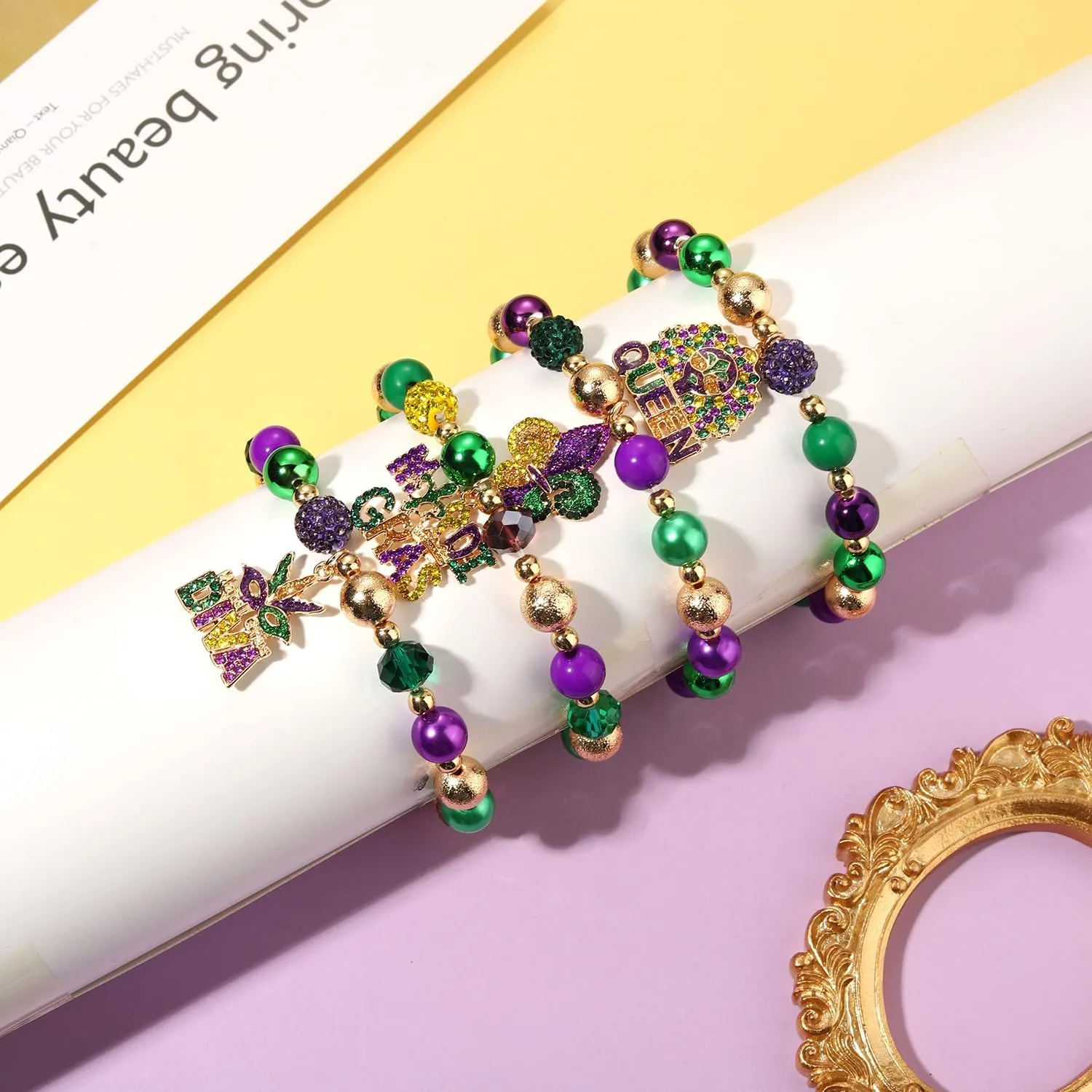 FAERLIIRY Mardi Gras Beaded Bracelets for Women Heishi Stretch Bracelets Mask Fleur De Lis Charm Bracelets Carnival Holiday Preppy Bracelets Jewelry