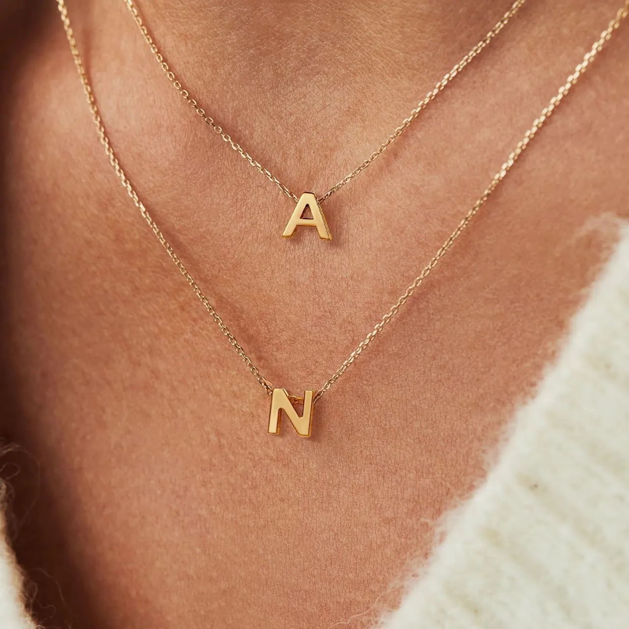 FindChic Dainty Initial Necklaces for Women Platinum Plated/Gold Plated Tiny Letter Necklaces Birthday Gifts for Daughter Mom Gf, with Gift Box
