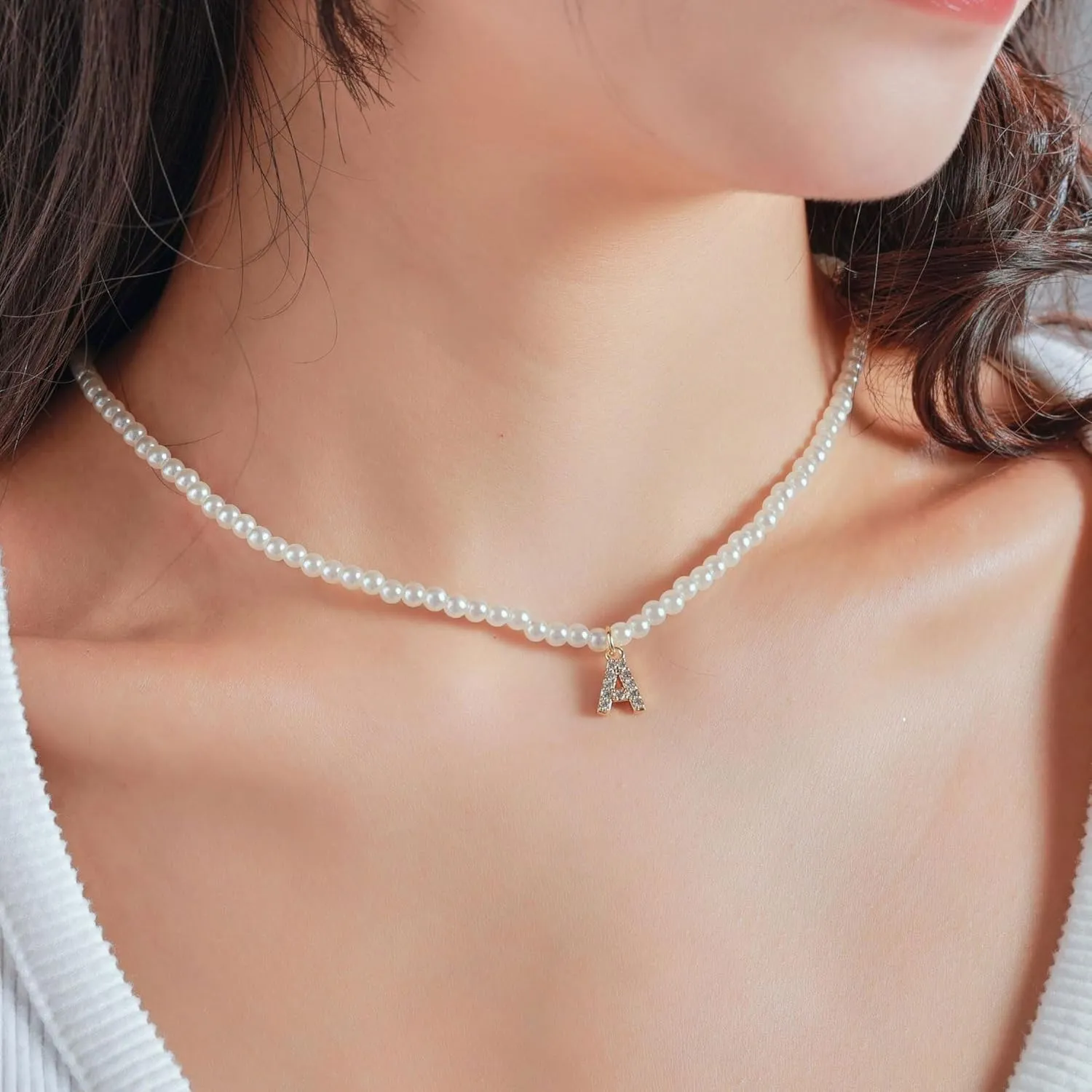 Gold Initial Necklaces for Women Pearl Choker Necklaces for Women Rhinestone Gold Letter Charm Necklace Alphabet Pendant Necklace Dainty Pearl Necklace Jewelry Gifts