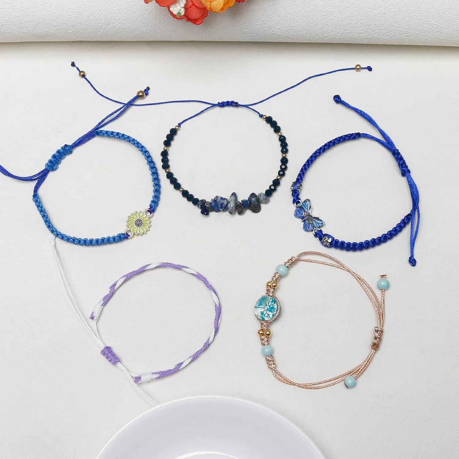 HEYu String beads Charm Bracelets set for Girls exquisite Cute Cartoon Daisy Butterfly Flower Beads Bracelets for woman and Teen girls Adjustable bracelet jewelry birthday Gift For Friends
