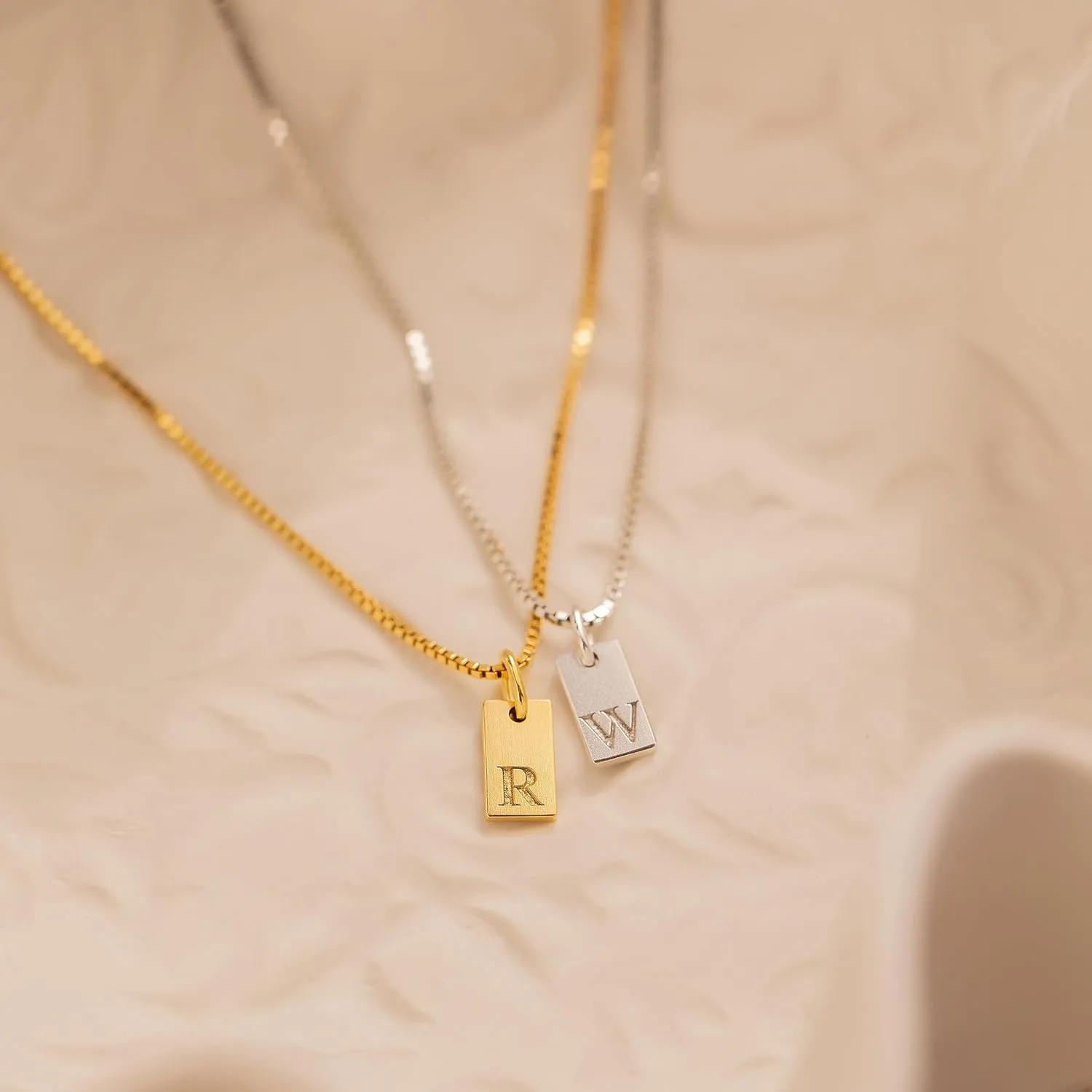Initial Necklaces for Women Silver Plated Letter Necklace Dainty Silver Name Necklace Personalized Initial Tag Pendant Necklaces for Women Trendy Silver Jewelry