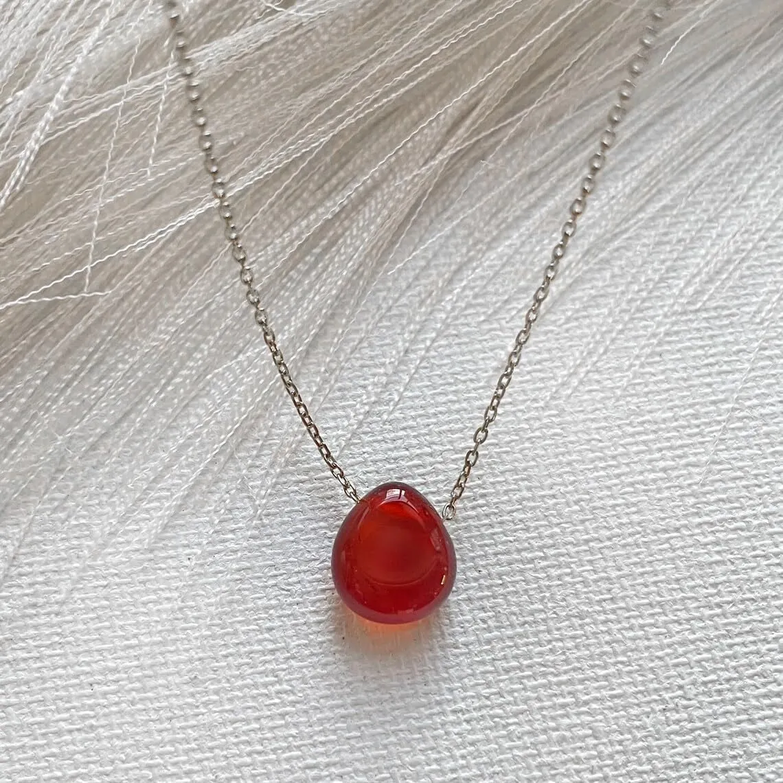 Joxevyia Carnelian Necklace Red Carnelian Raw Stone Healing Crystals Necklace Tear Drop Gemstone Pendant Necklace for Women Anniversary Birthday Valentines for Her