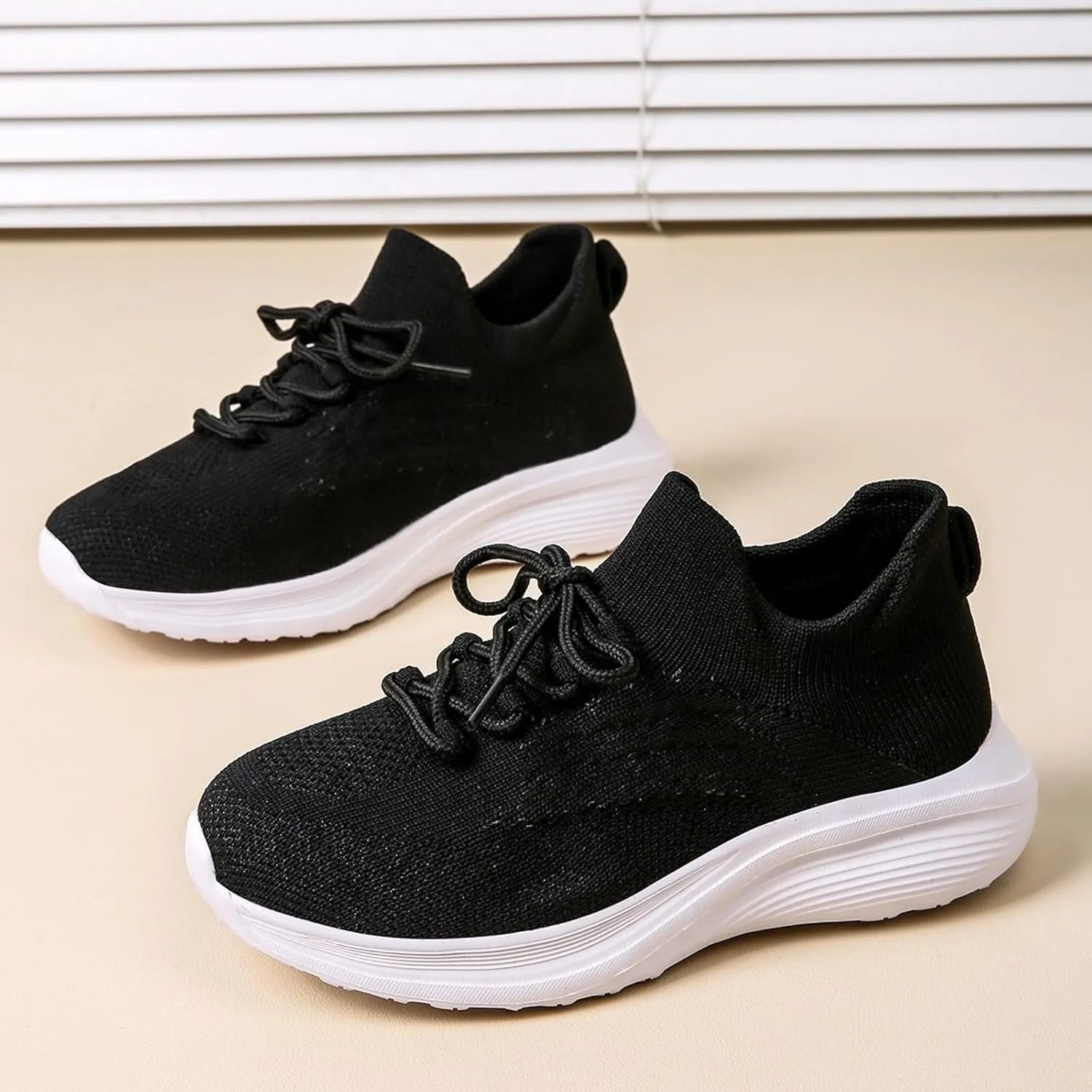 Kids Running Shoe Comfortable Lightweight Breathable Walking Shoes Lace-Up Sneakers Mesh Workout Casual Sports Barefoot