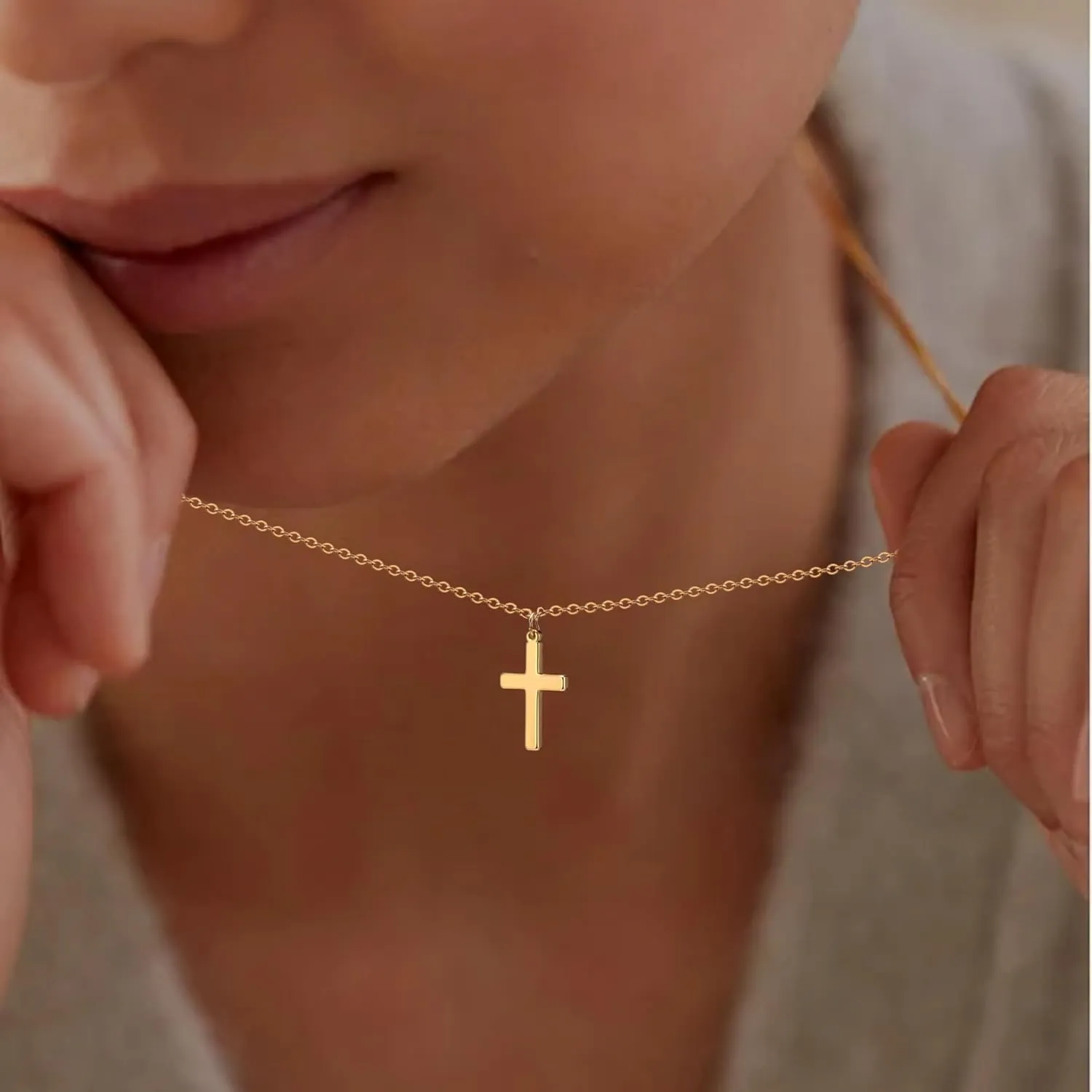 Layered Cross Necklace for Women,14K Gold Plated/Sterling Silver Plated Choker Necklaces for Women Stack Simple Cross Pendant Necklaces Jewelry for Women Trendy