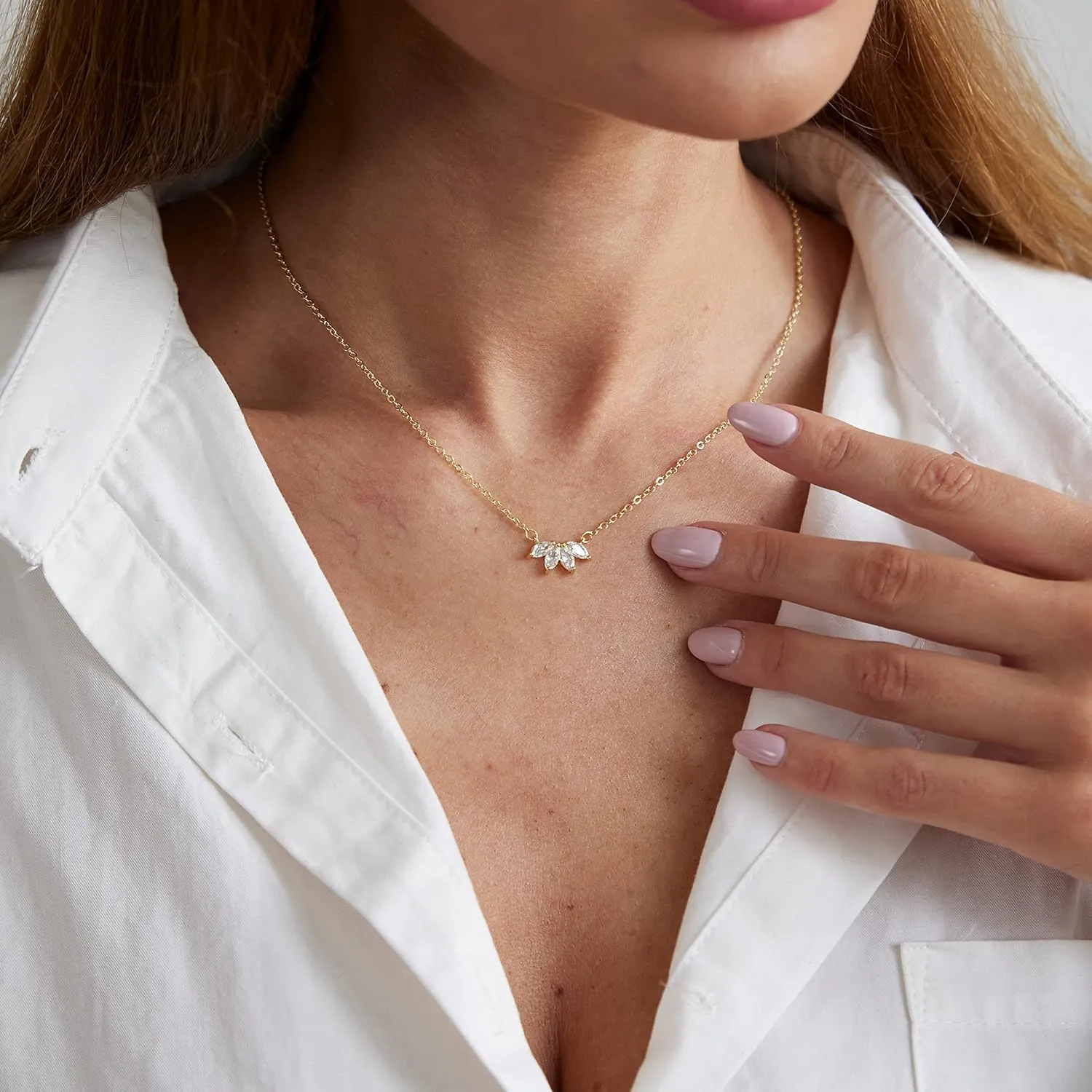 LEXODY Diamond Necklaces for Women, Dainty 14k Gold Plated Leaf Pendant Necklace Layered CZ Necklace Simple Choker Necklaces for Women Trendy Jewelry Gifts