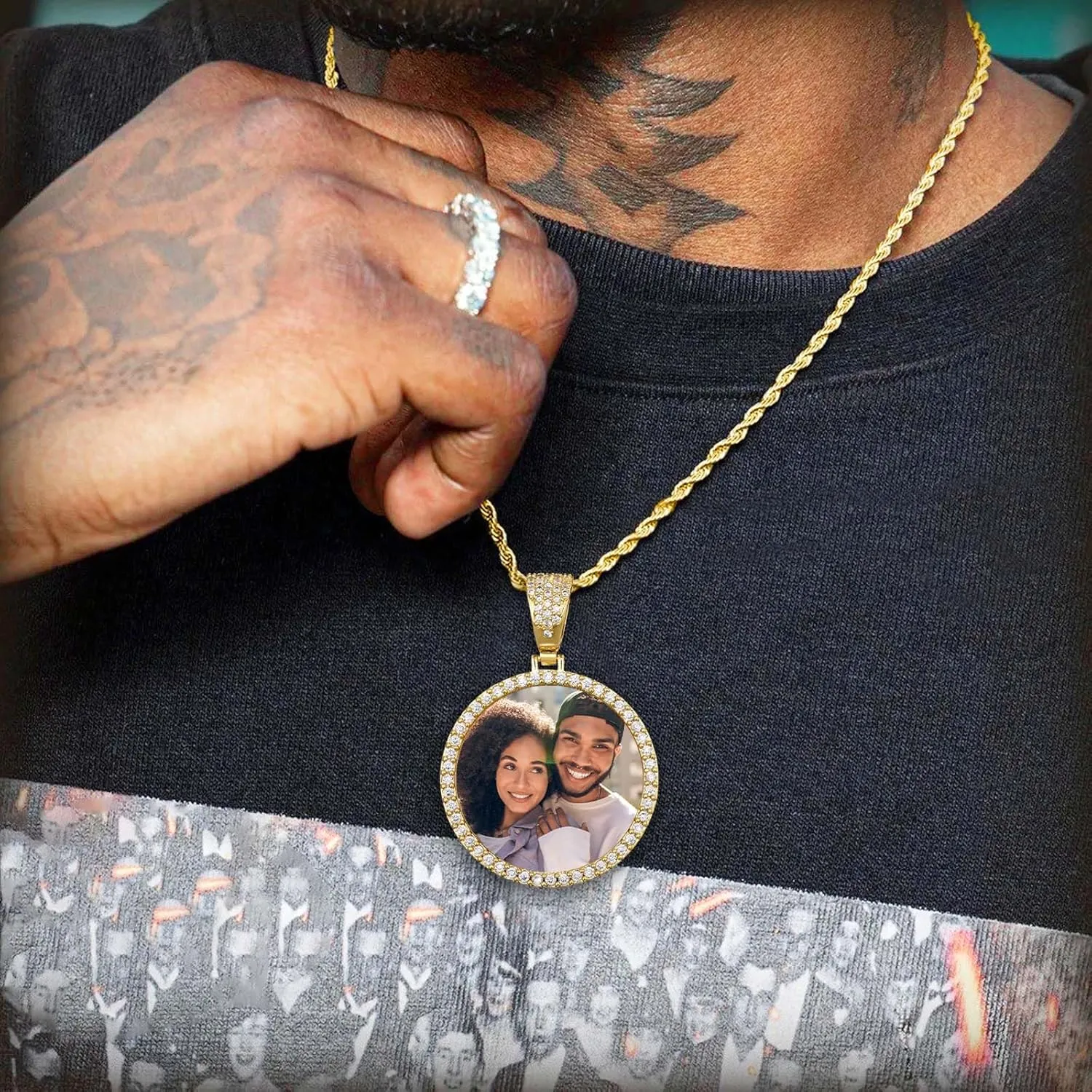 MOTICIUS Personalized Photo Necklace with Picture Custom Name Necklaces for Men Personalized Engraved Picture Necklace Custom Circle Chain Memorial Necklaces Hip Hop Jewelry Gift