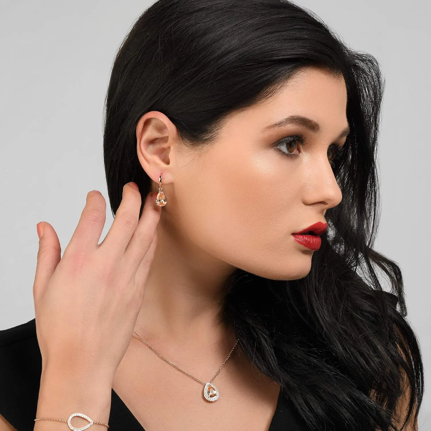 namana Teardrop Pendant Necklace for Women, Colorful Pendant Necklaces for Women with a Pear Shaped Gemstone, Coloured Gemstone Necklaces for Women with Gift Box.
