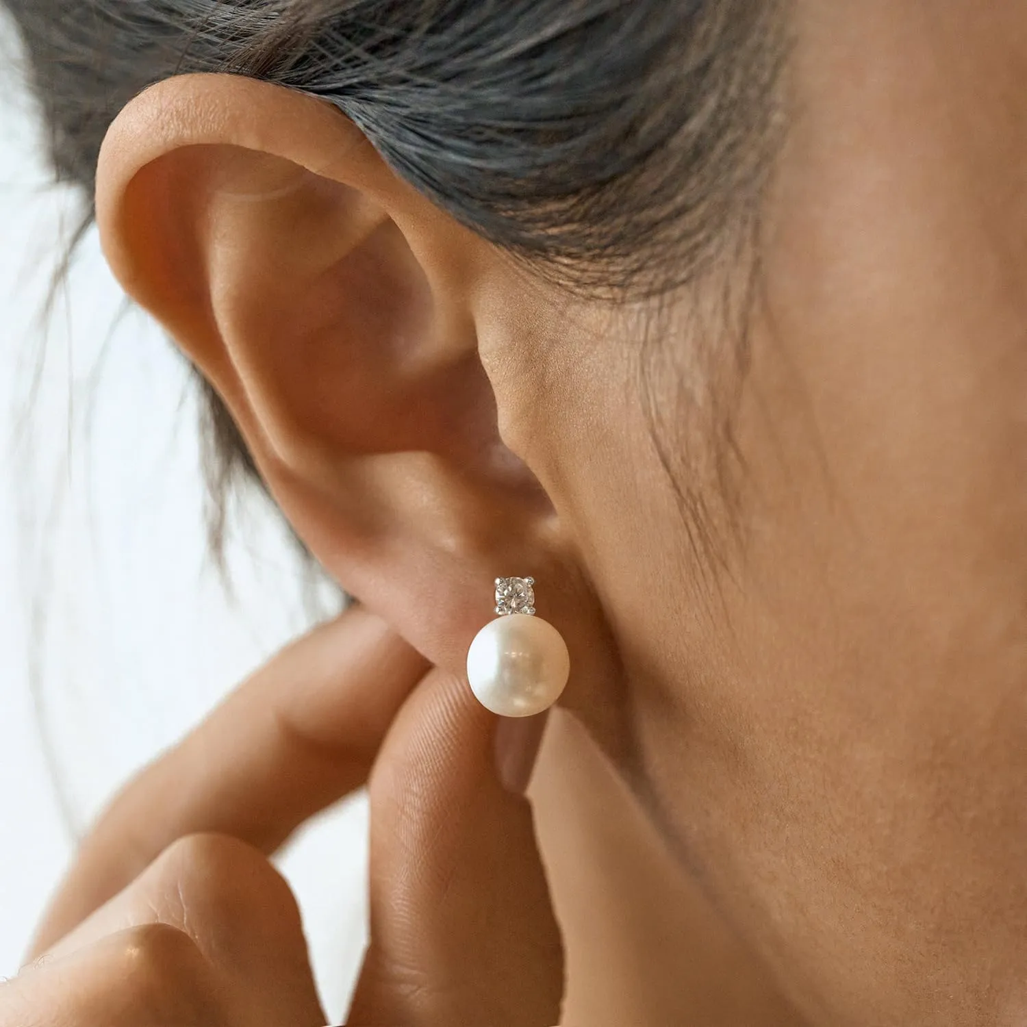 Pearl Earrings,6mm/8mm/10mm Gold/Silver Pearl Stud Earrings for Women Dainty 14K Gold CZ Diamond Earring Trendy Hypoallergenic Wedding Earring for Women Bridesmaid Gift