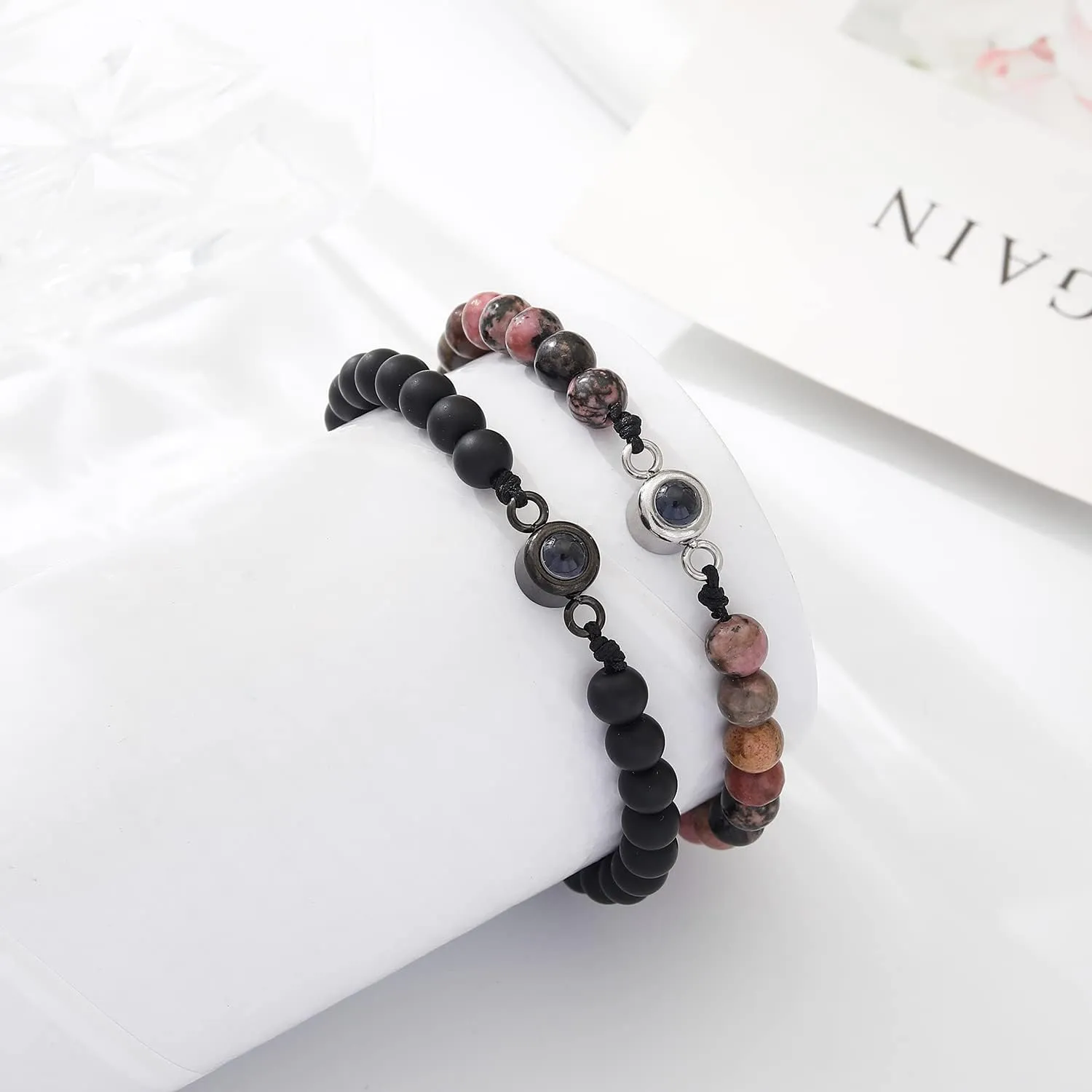 QWNHONEY I Love You 100 Languages Bracelets Couples Gifts Matching Bracelets for Couples Aniversay Birthday Valentine's Day Mother's Day Chritmas Gifts for Him and Her Boyfriend Girlfriend