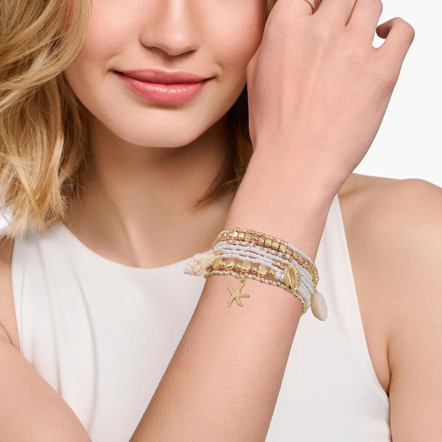 Shell Bracelet Boho Beaded Stretch Bracelets for Women Seashell Summer Beach Bracelets Starfish Charm Bracelet Stackable Gold Pearl Beads Bracelets for Women Jewelry Accessories Gifts