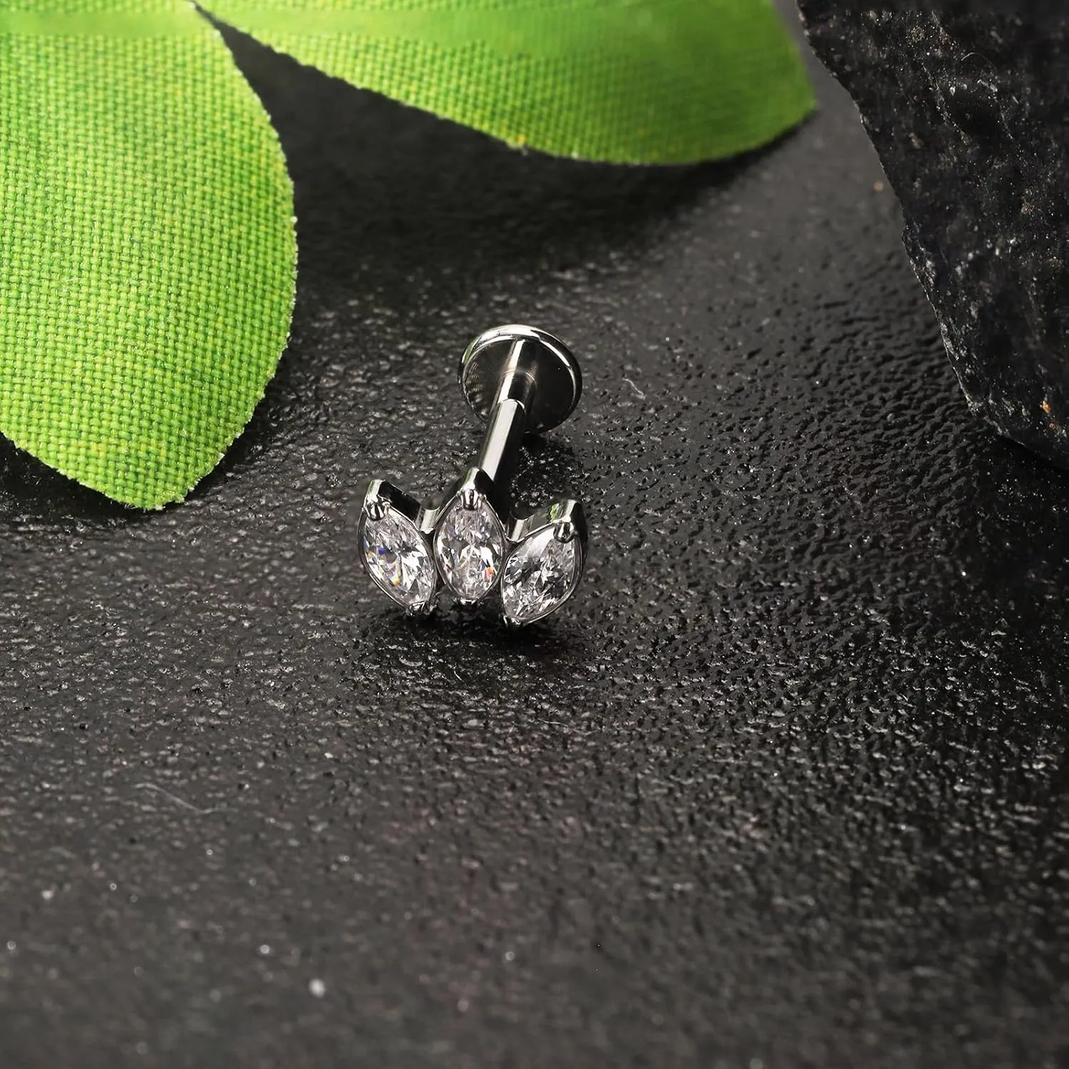 SHOWNICE Screw Back Earrings Flat Back Cartilage Earring for Women G23 Titanium Threaded Helix Stud Conch Tragus Labret Piercing Jewelry