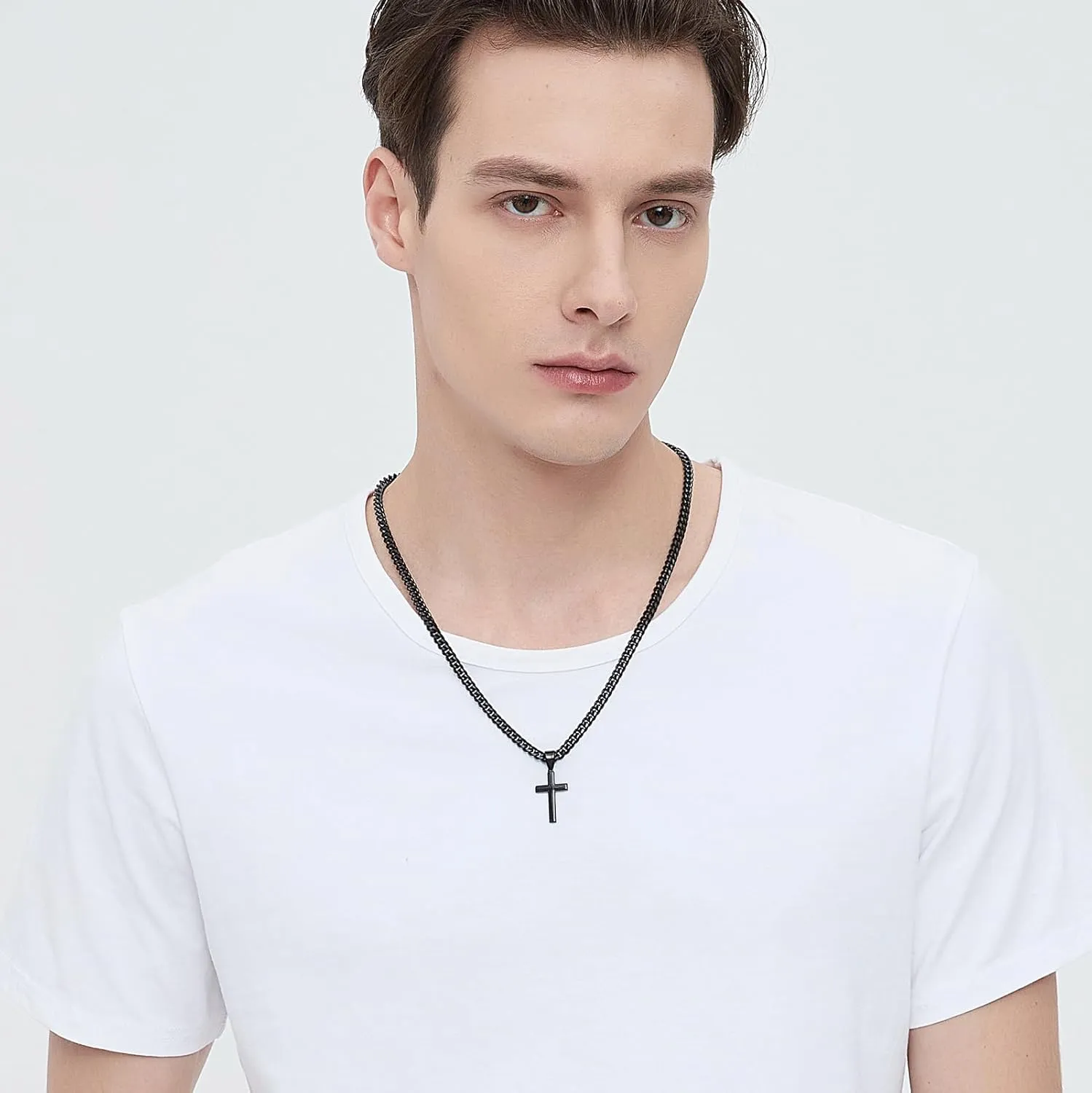 Simple Cross Necklace for Men Women with 18-26 Inch Chunky Cuban Chain, Durable Stainless Steel Black Gold Silver Cross Pendant Necklace for Men Teen Boys Girls with Jewelry Gifts Box