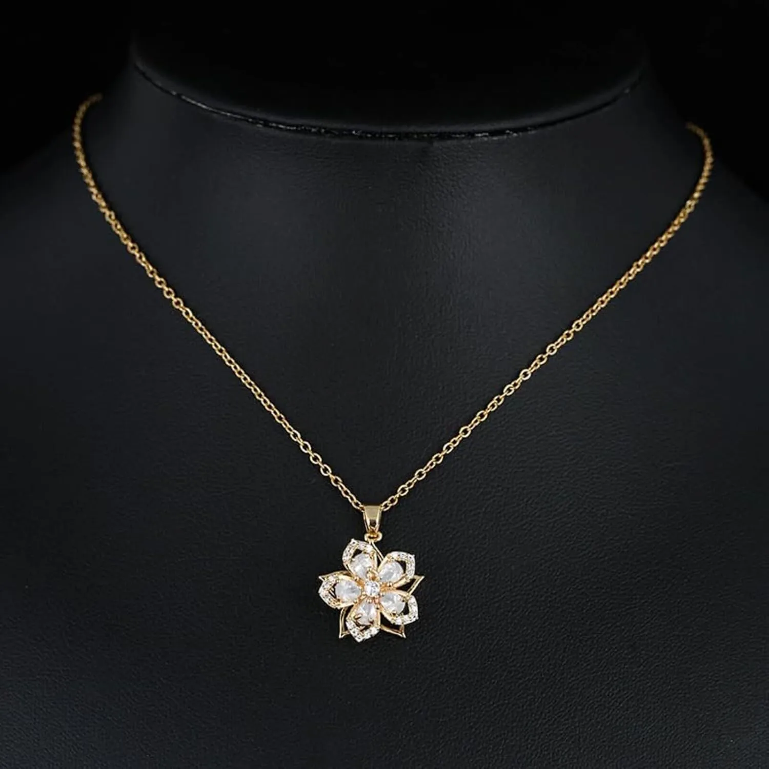 Spinning Necklace for Women Gold Flower Fidget Necklaces Rotatable Crystal Blossom Pendant Necklace Adjustable Spinning Fidget Redbud Flower Necklaces Funny Valentine's Day Jewelry