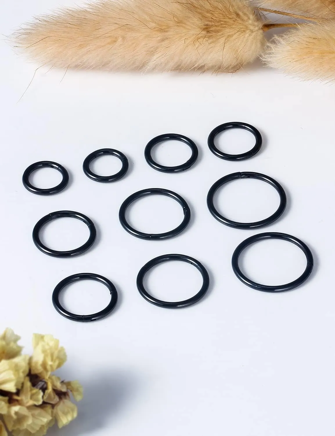 Vsnnsns 14G 16G Septum Nose Rings Hoops Lip Ring Piercing Jewelry 316L Surgical Steel Hinged Segment Clicker Cartilage Tragus Helix Conch Rook Daith Lobe Earrings Hoops Piercing Jewelry for Women Men