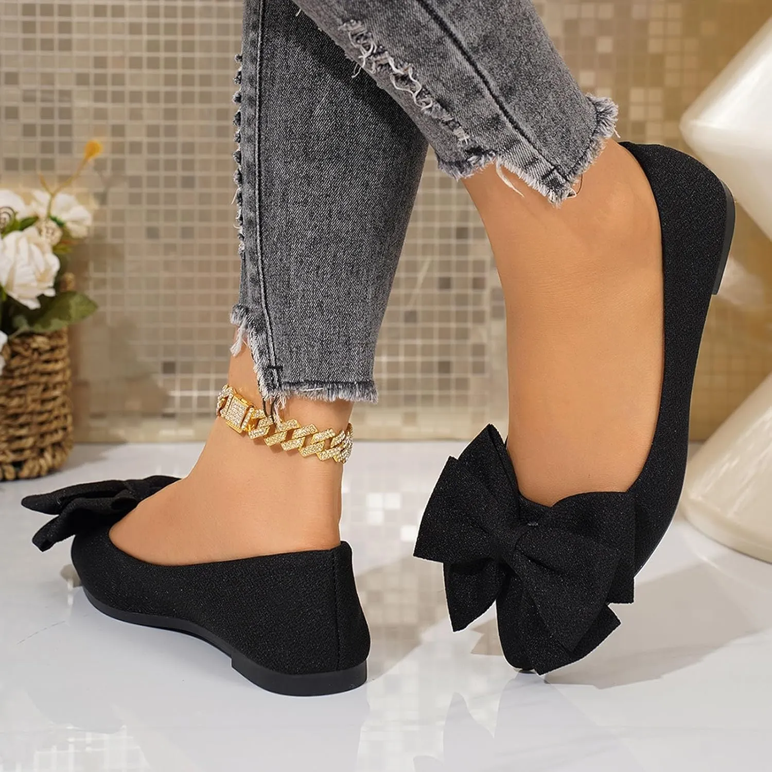 Women's Casual Flat Shoes Comfortable Slip On Walking Shoes for Women Stylish Everyday Wear with Bow Detail
